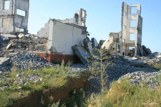 Мардай хотхоны ажилчдын байрны балгас