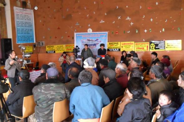 ЗУРАГ 7. Сумын ард иргэдтэй уулзах үеэр